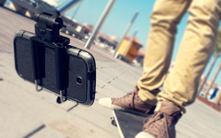 Brazo para selfies con botón disparador y Bluetooth